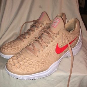 Nike Air Zoom Cage 3 HC  Beige Crimson Hard Court